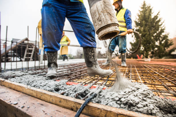 Best Custom Concrete Contractor  in Mira Monte, CA